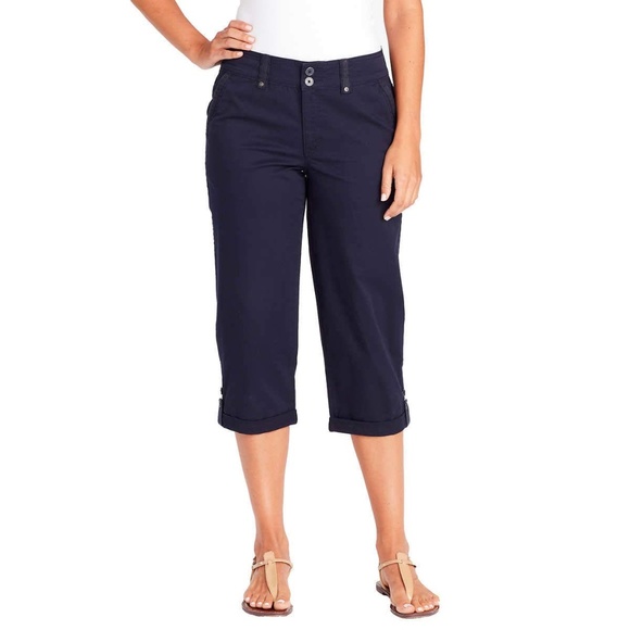Gloria Vanderbilt Pants - NWT Roll Cuff Relaxed Fit Capri Pants